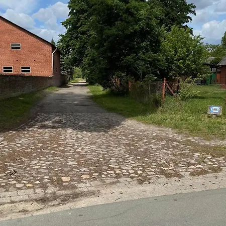 Privater Womo-stellplatz Im Wendland אתר קמפינג לוכו